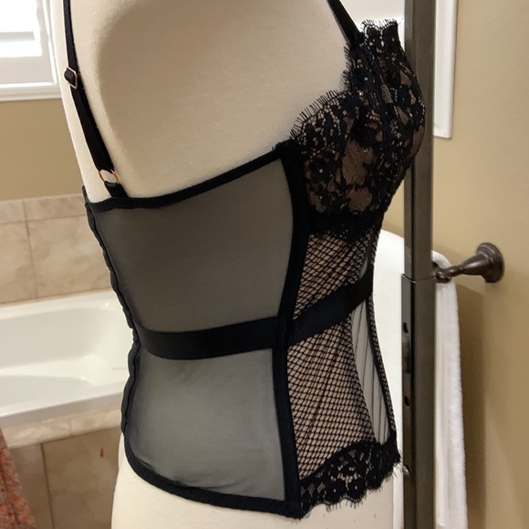 Victoria’s Secret Lace Bustier Corset Black Crystals Bra Size 32B - Picture 13 of 16